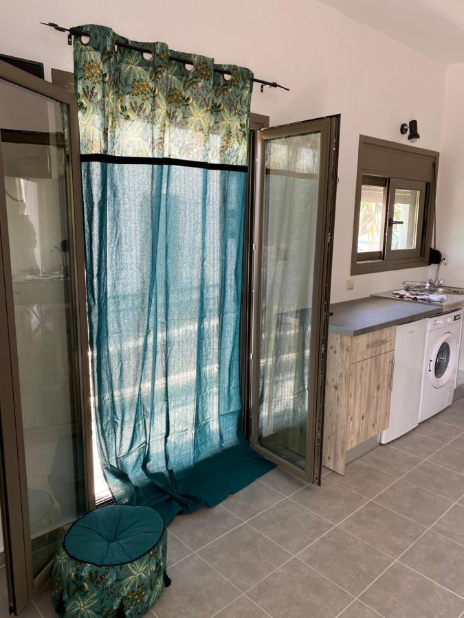 Central Areopolis Rooms Ареополі Екстер'єр фото
